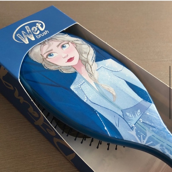 NEW Disney Frozen II Wet Brush detangler brush - Picture 3 of 7